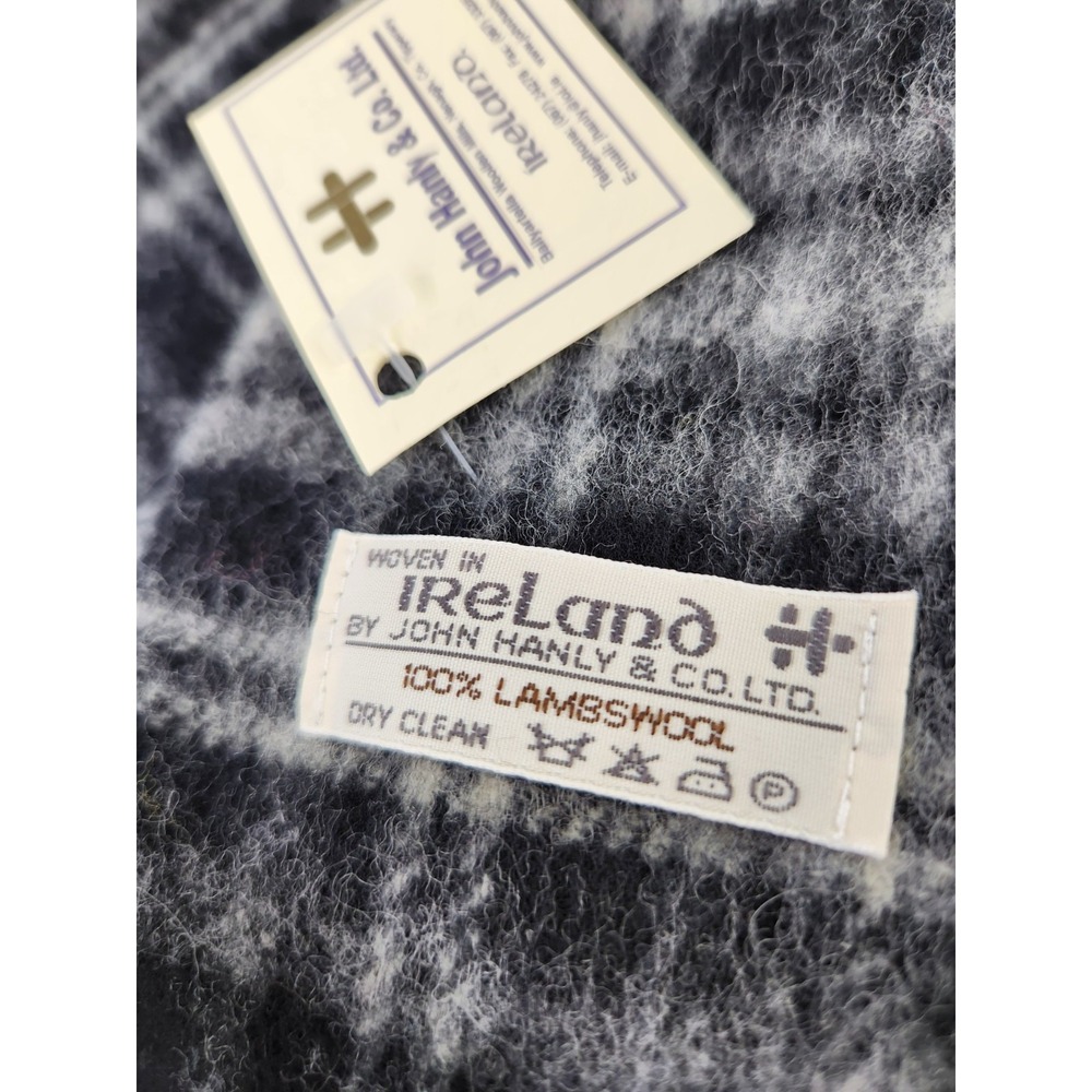 NWT John Hanly & Co Woven in Ireland 100% Lambswool Scarf Black Plaid Fringe - Picture 5 of 11